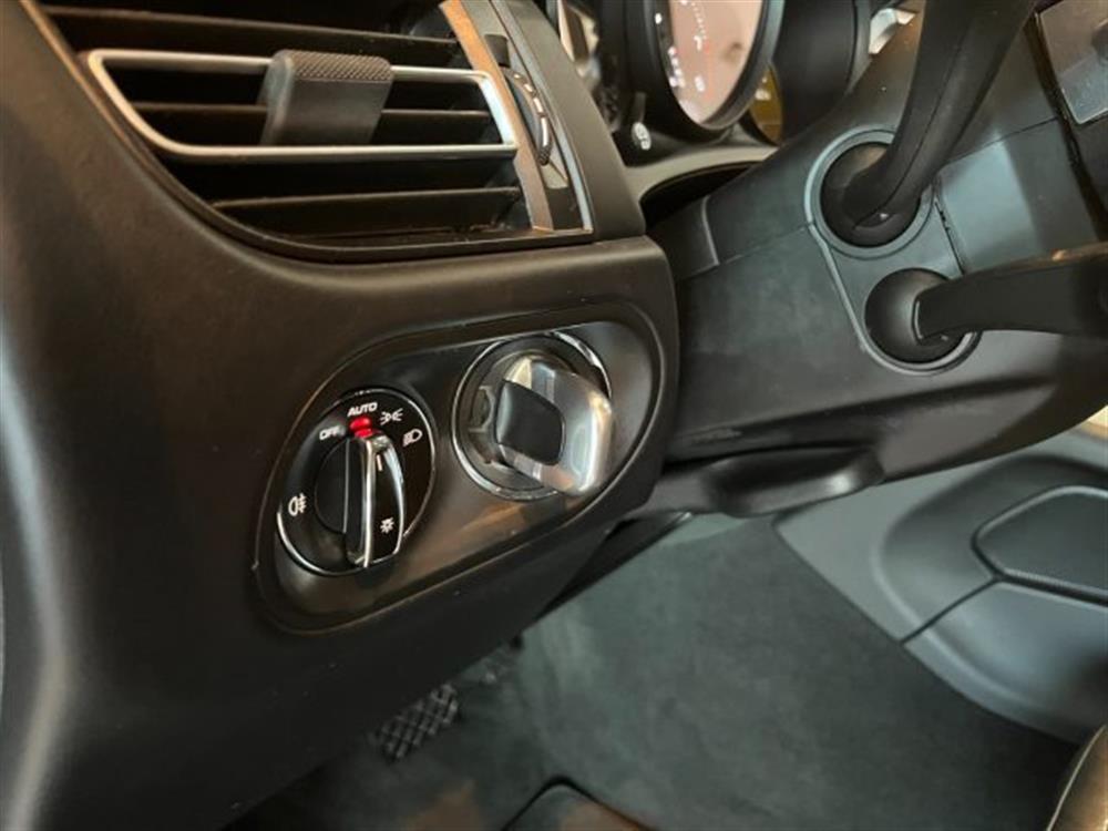 Macan Macan 2.0 265CV PDK PASM