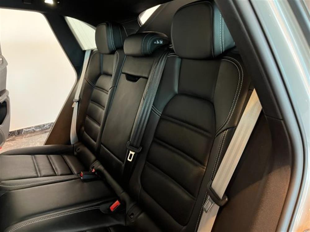 Macan Macan 2.0 265CV PDK PASM