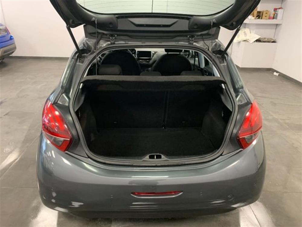 208 208 1.6 Diesel 5 Porte A