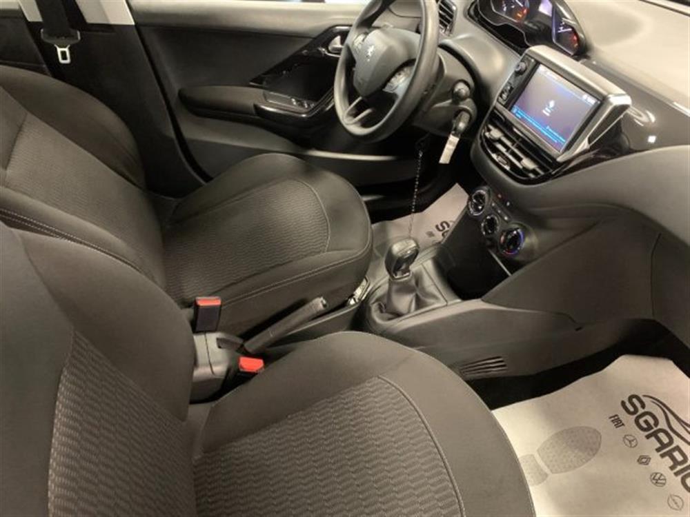 208 208 1.6 Diesel 5 Porte A