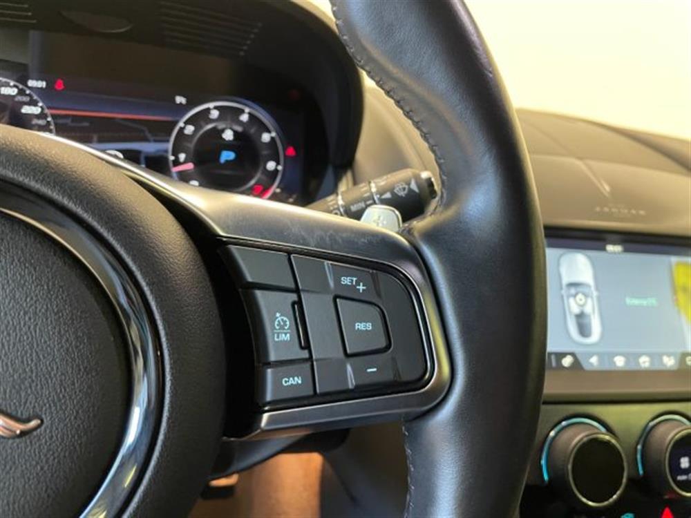 F-Type F-Type 2.0 aut. Coupé R-Dyn