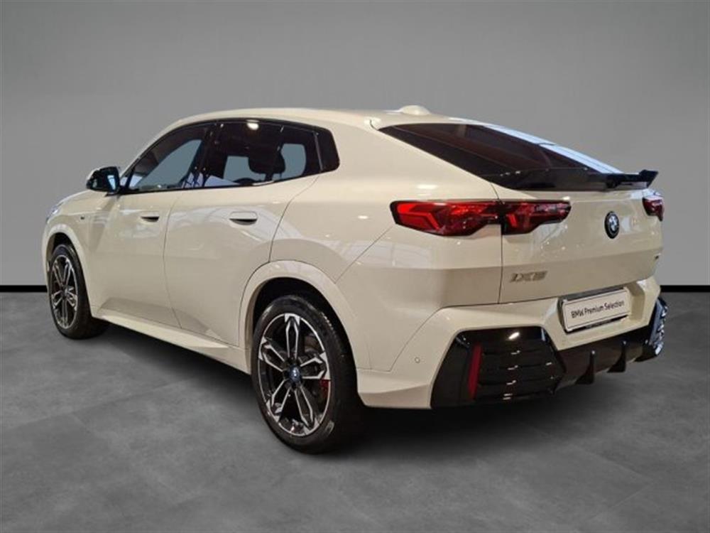 iX2 iX2 eDrive 20 Msport Pro