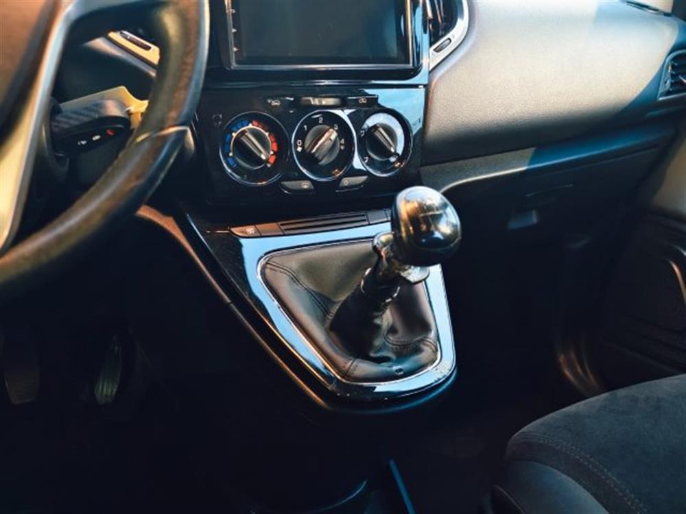 Ypsilon Ypsilon 1.2 69 CV 5 porte Go