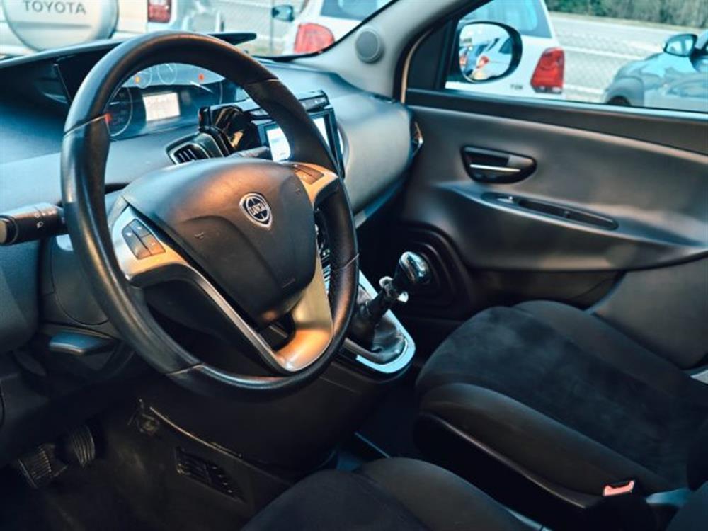 Ypsilon Ypsilon 1.2 69 CV 5 porte Go