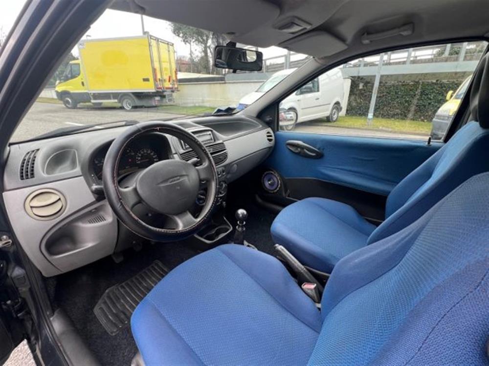 Punto Punto 1.2i cat 3 porte ELX