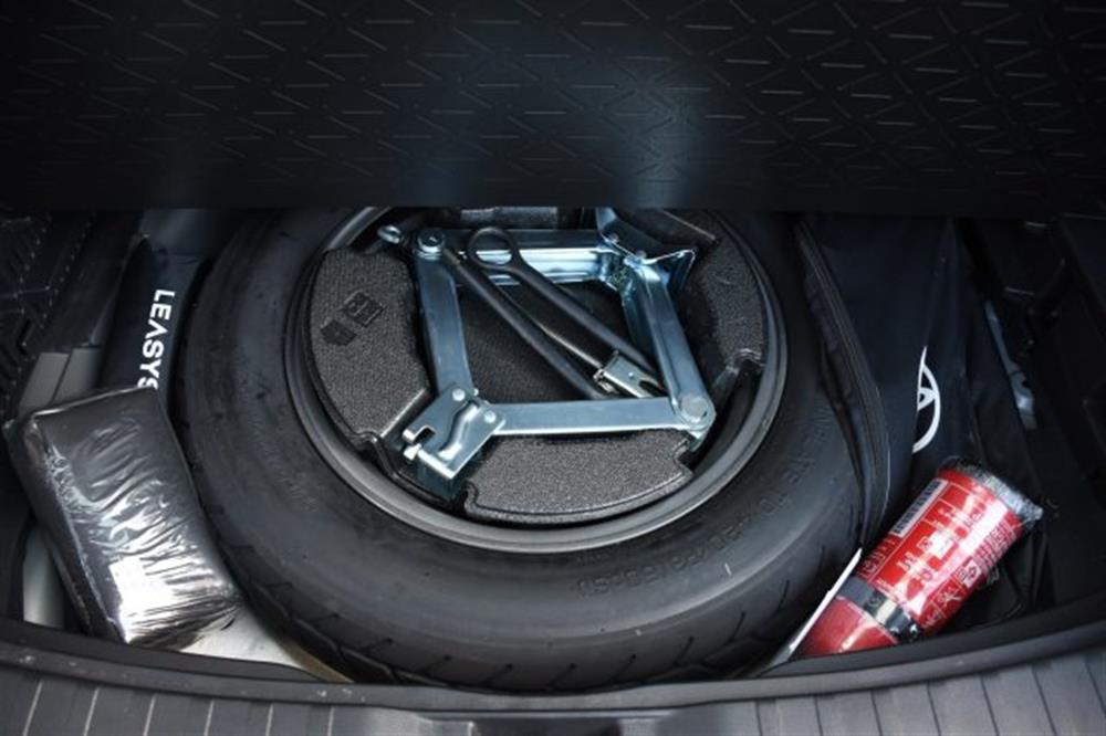 RAV 4 MY23 RAV 4 MY23 RAV4 2.5 HV (222CV)