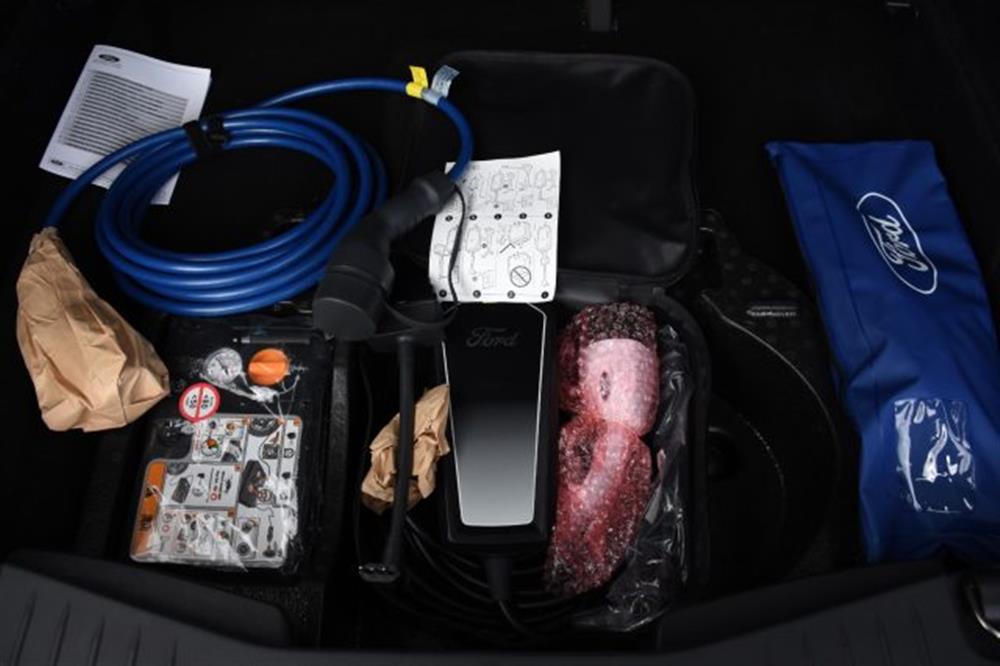 Mustang Mach-E Mustang Mach-E Standard Range 269 C