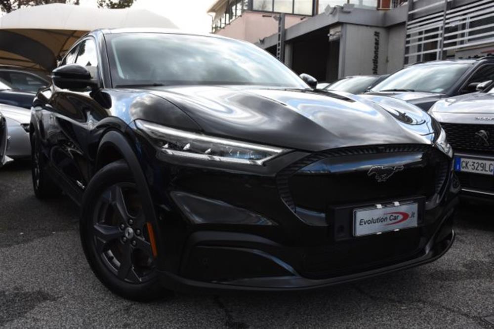 Mustang Mach-E Mustang Mach-E Standard Range 269 C