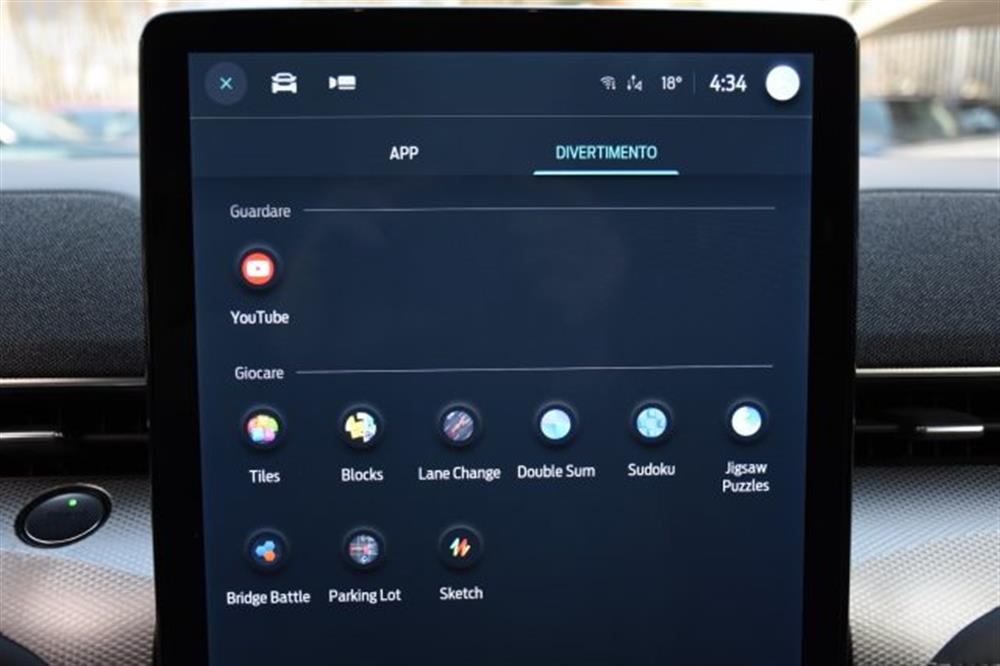 Mustang Mach-E Mustang Mach-E Standard Range 269 C