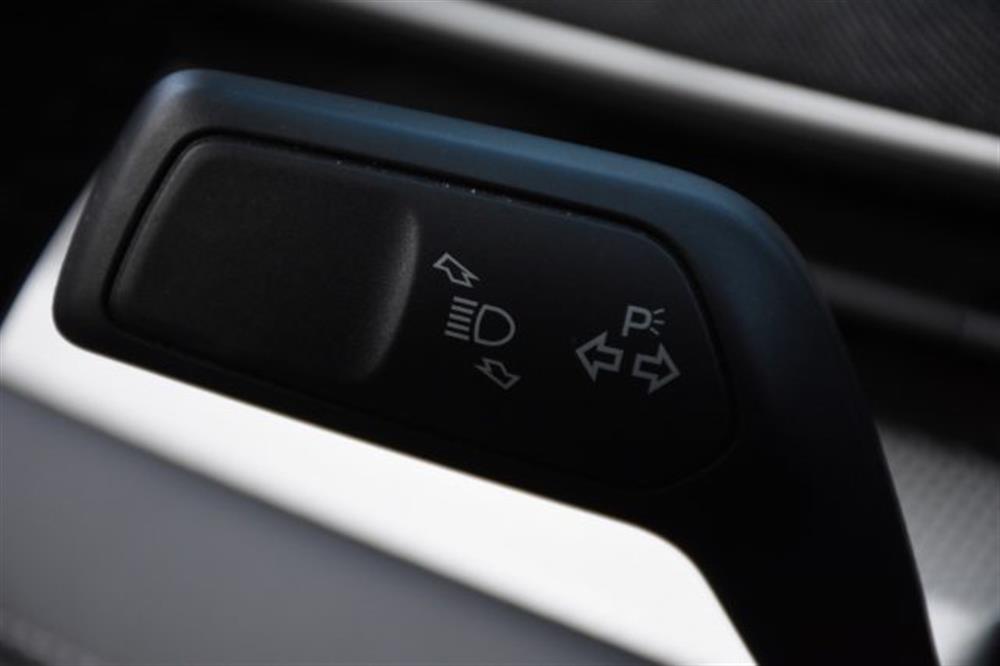 Mustang Mach-E Mustang Mach-E Standard Range 269 C