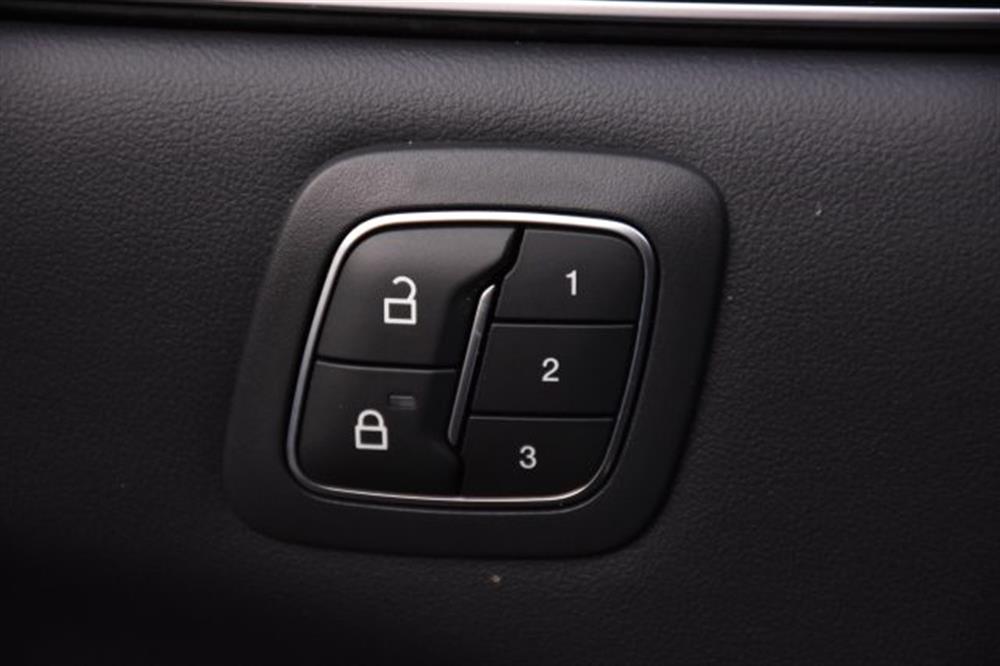 Mustang Mach-E Mustang Mach-E Standard Range 269 C