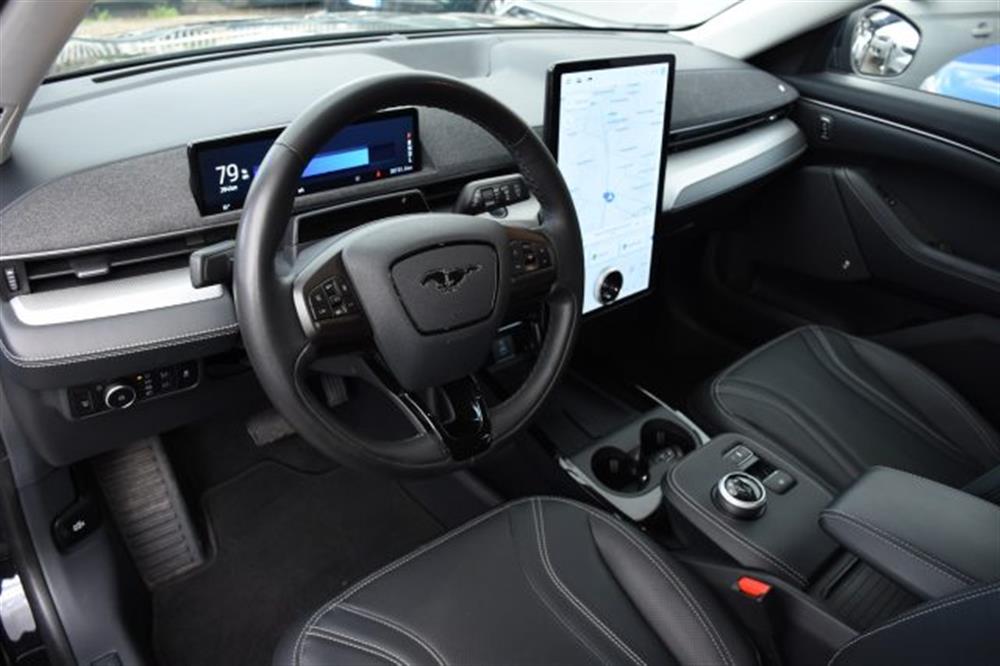 Mustang Mach-E Mustang Mach-E Standard Range 269 C