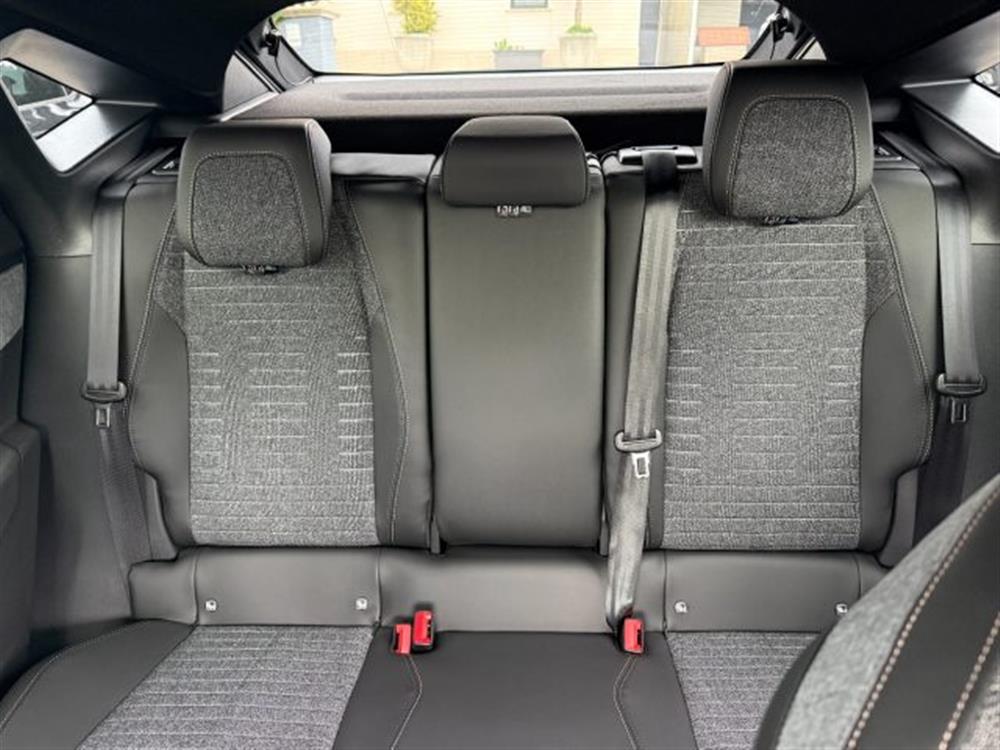 3008 3008 Hybrid 145 e-DCS6 Al