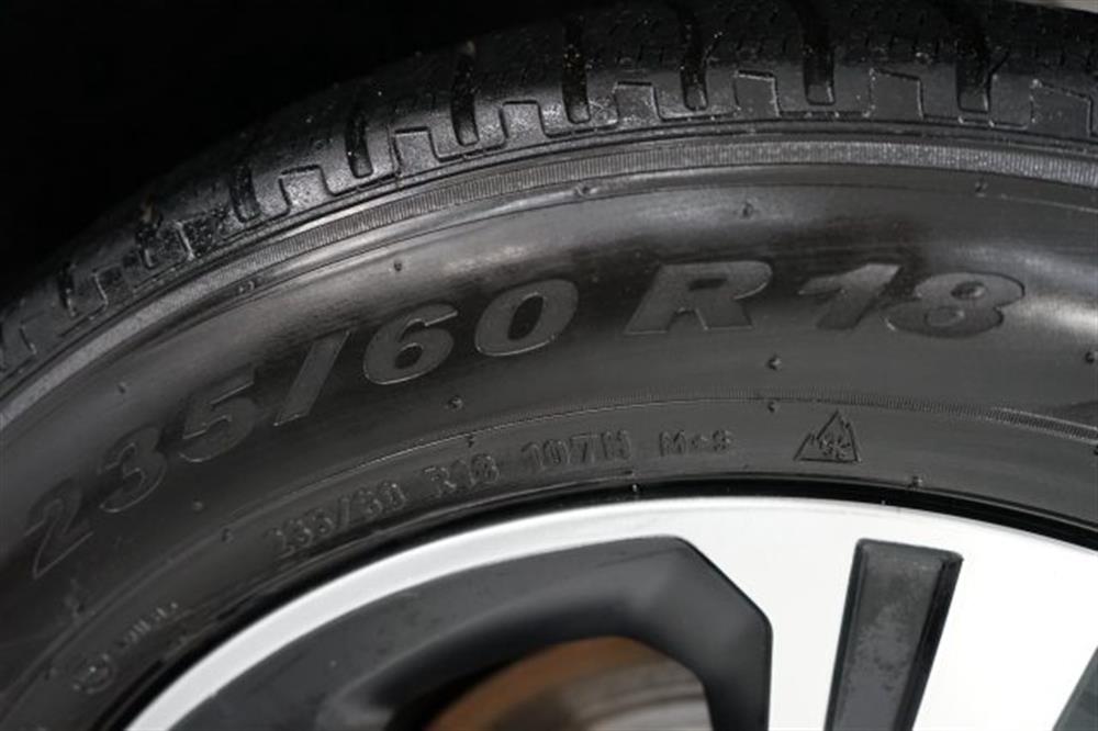 E-Pace E-Pace 1.5 I3 PHEV 300 CV A