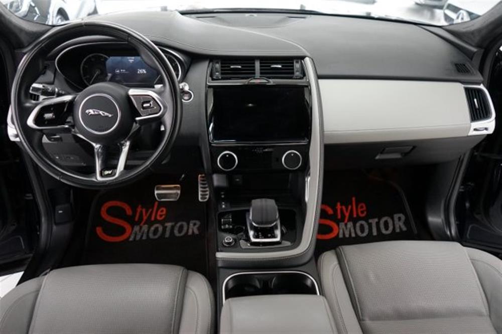 E-Pace E-Pace 1.5 I3 PHEV 300 CV A