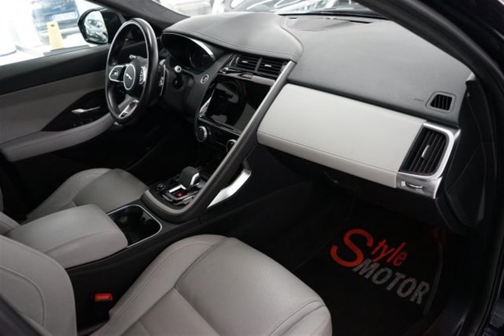 E-Pace E-Pace 1.5 I3 PHEV 300 CV A