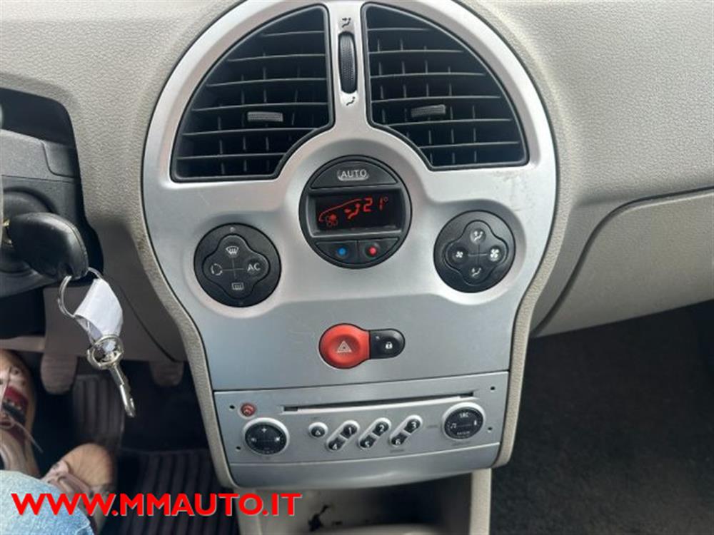 Modus Modus 1.4 16V Confort Dyna