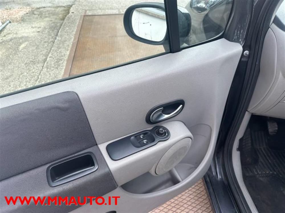 Modus Modus 1.4 16V Confort Dyna