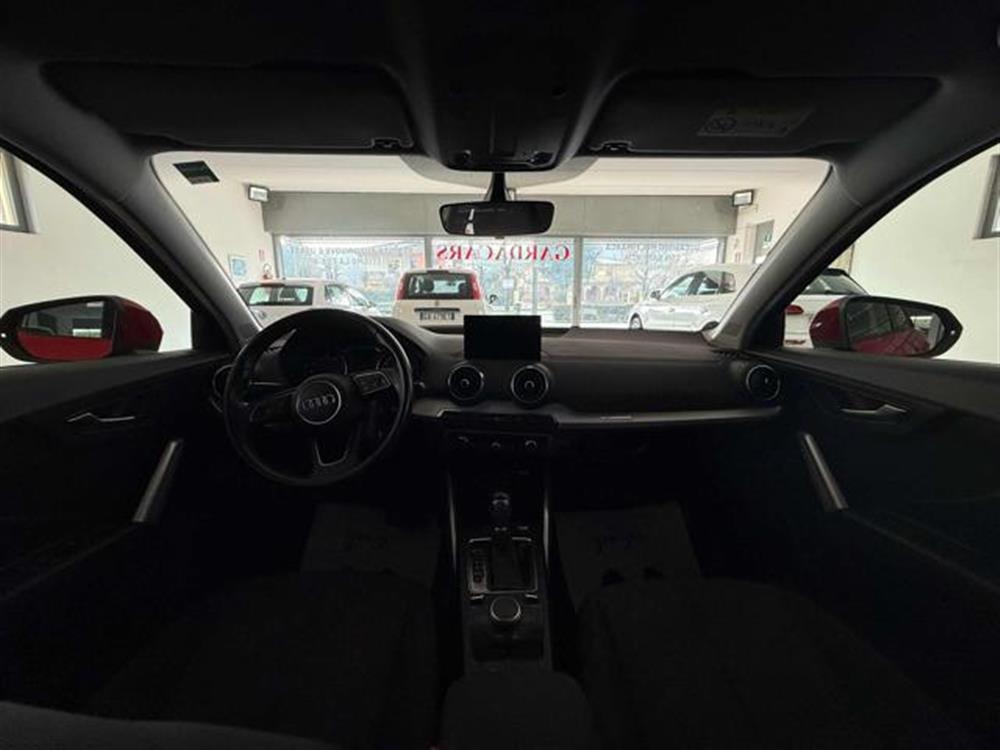 Q2 Q2 35 TFSI S tronic Bus