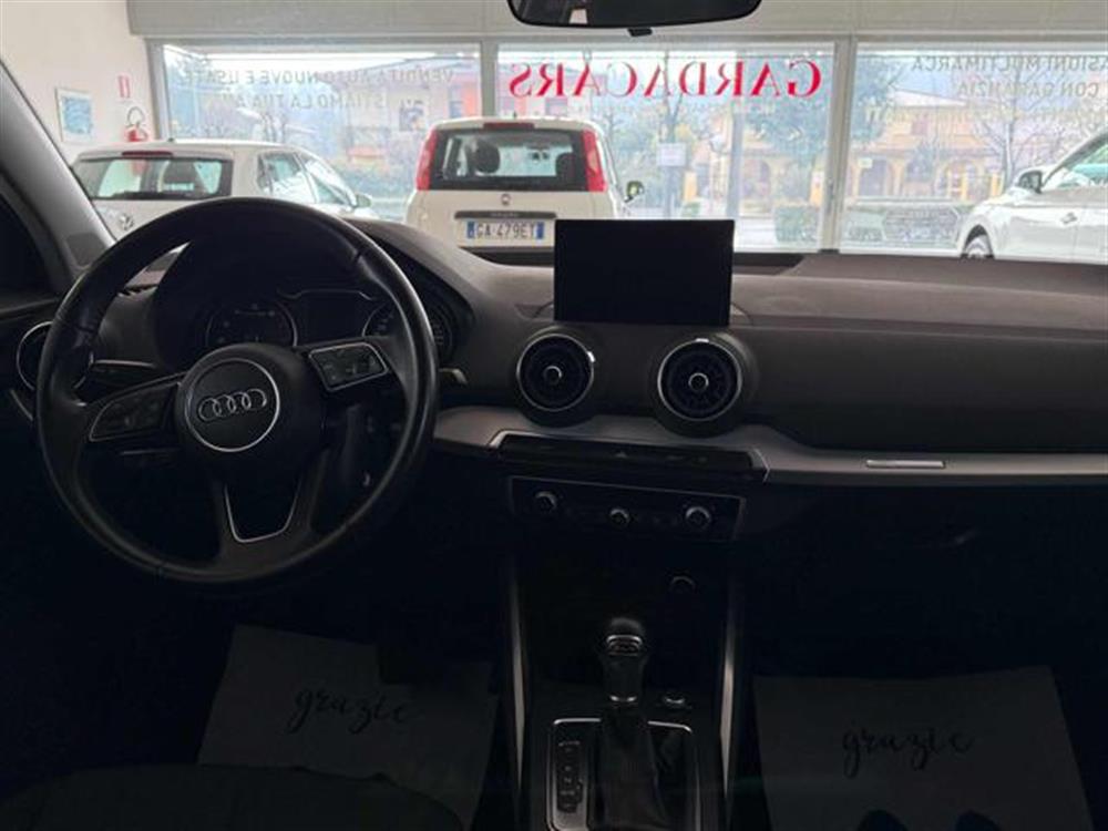 Q2 Q2 35 TFSI S tronic Bus