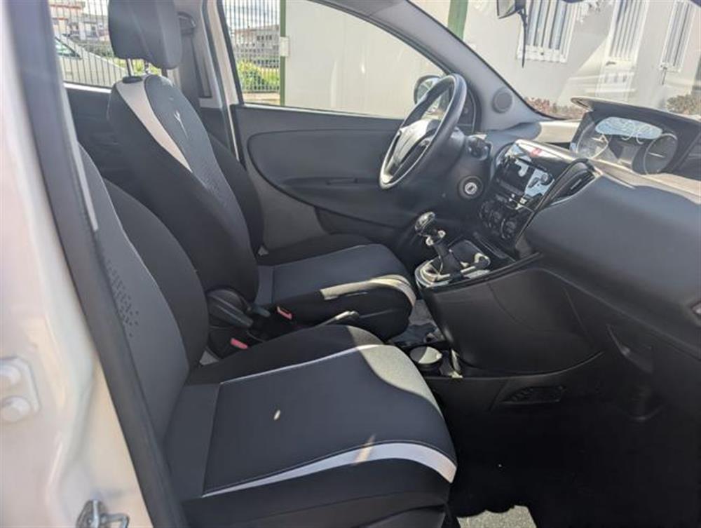Ypsilon Ypsilon 1.2 69 CV 5 porte El