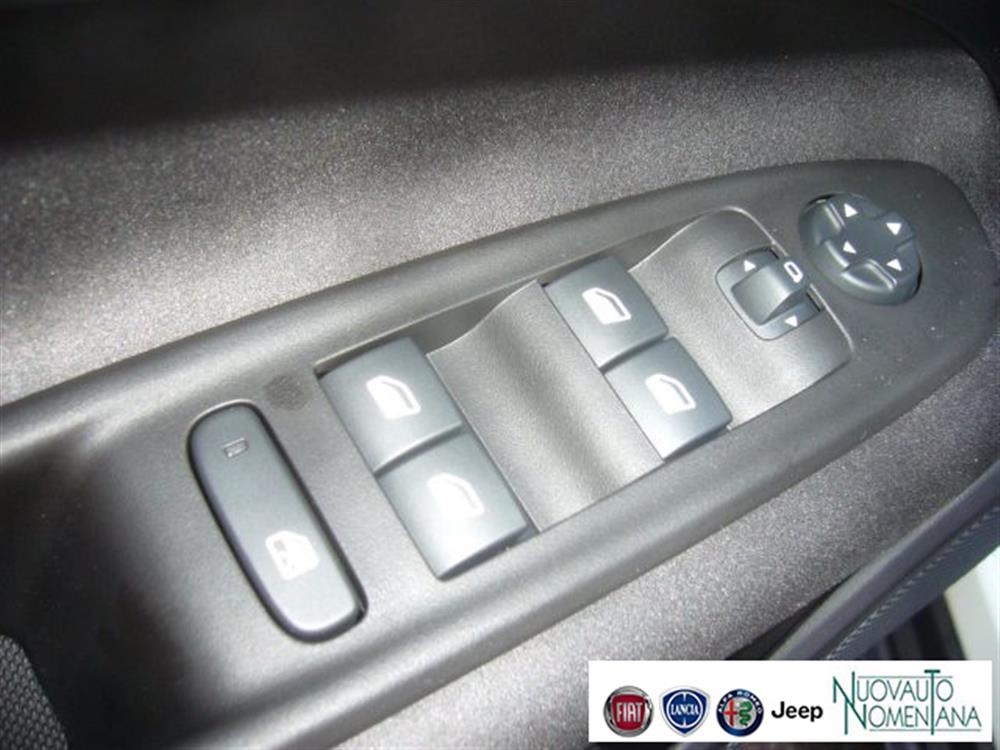 Junior Junior 1.2 136 CV Hybrid eD