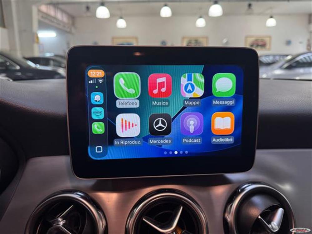 GLA 200 GLA 200 d Automatic Premium