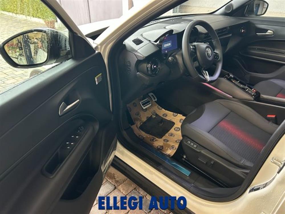 Junior Junior 1.2 145 CV Hybrid eD