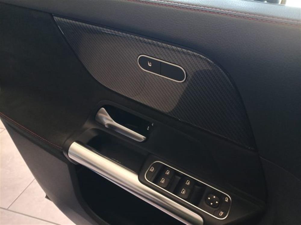 GLA 200 GLA 200 d Automatic Premium