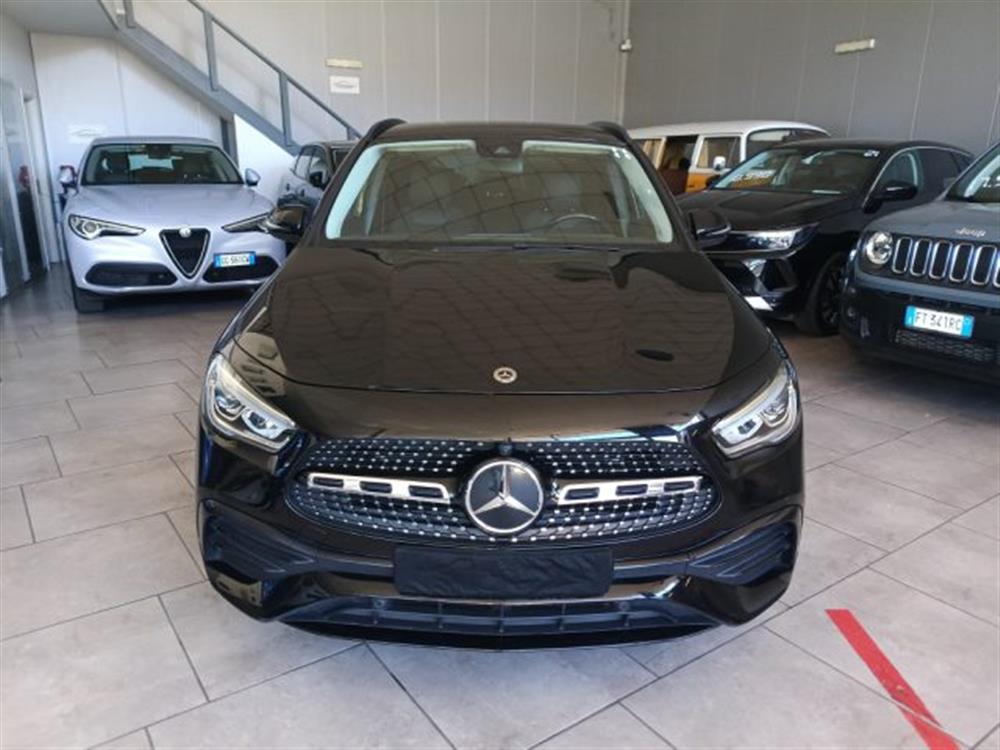 GLA 200 GLA 200 d Automatic Premium