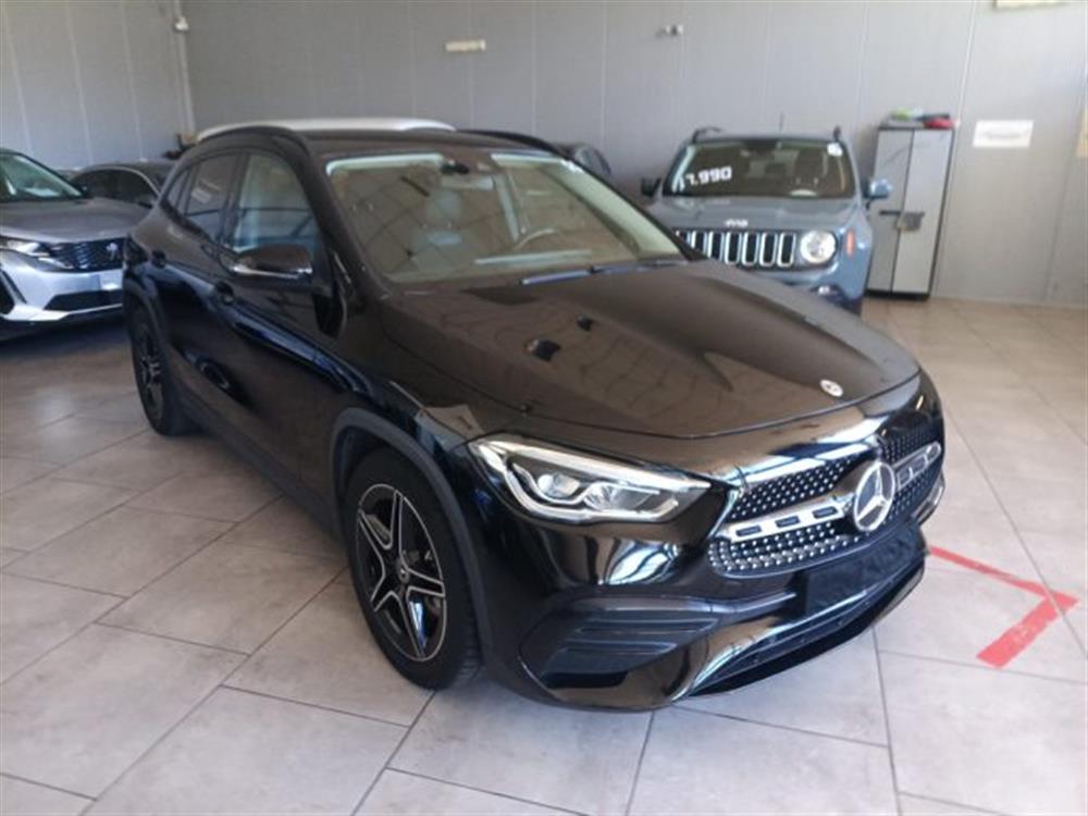 GLA 200 GLA 200 d Automatic Premium