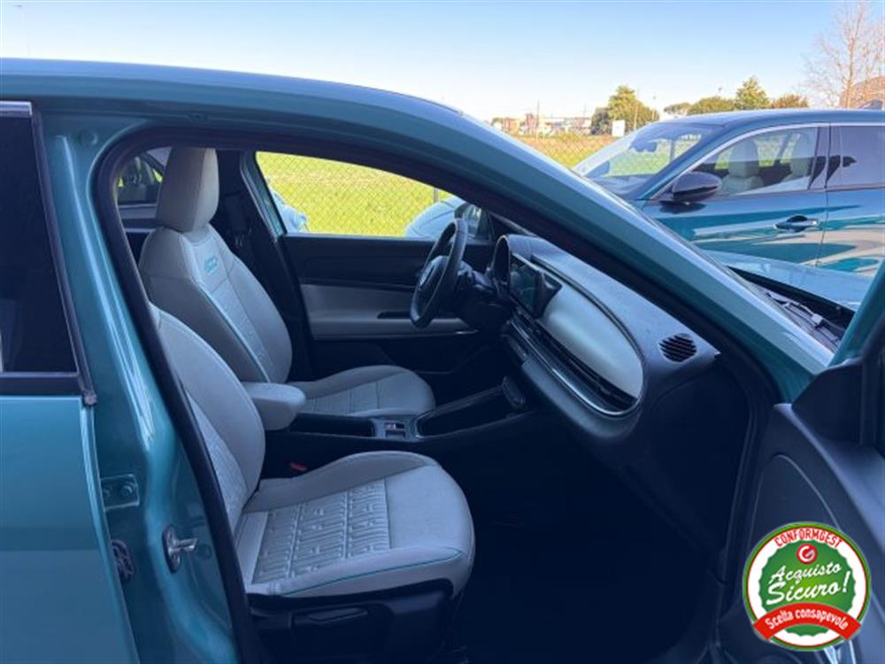 600 600 Hybrid DCT MHEV La P