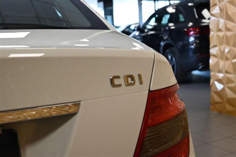 C 200 C 200 CDI BLUEFF. SPORT 13