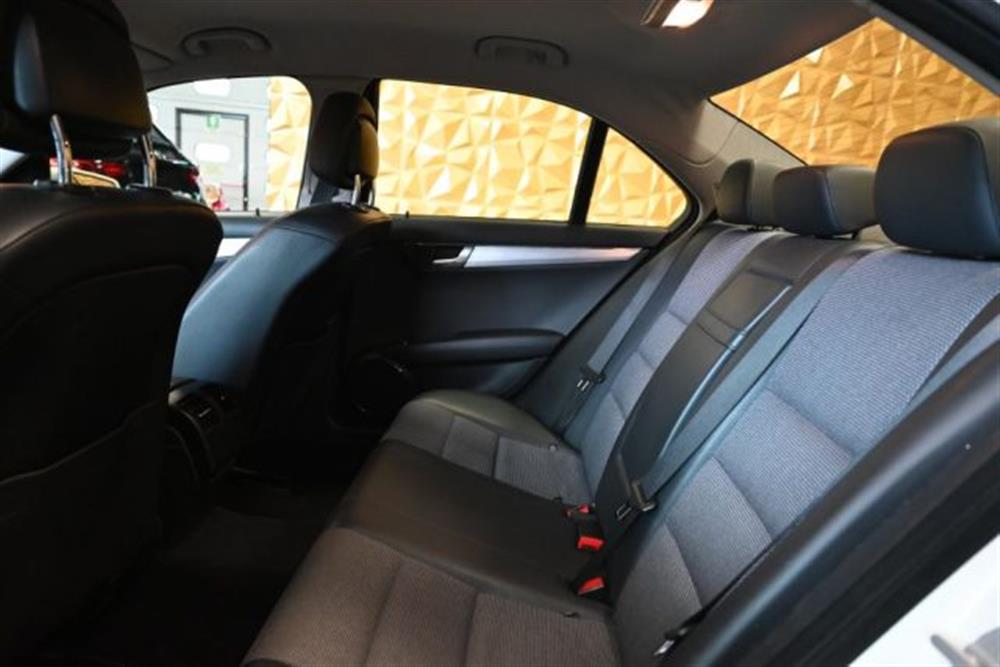 C 200 C 200 CDI BLUEFF. SPORT 13