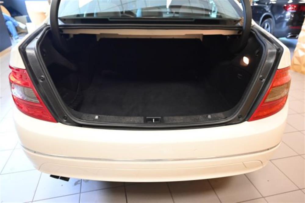 C 200 C 200 CDI BLUEFF. SPORT 13