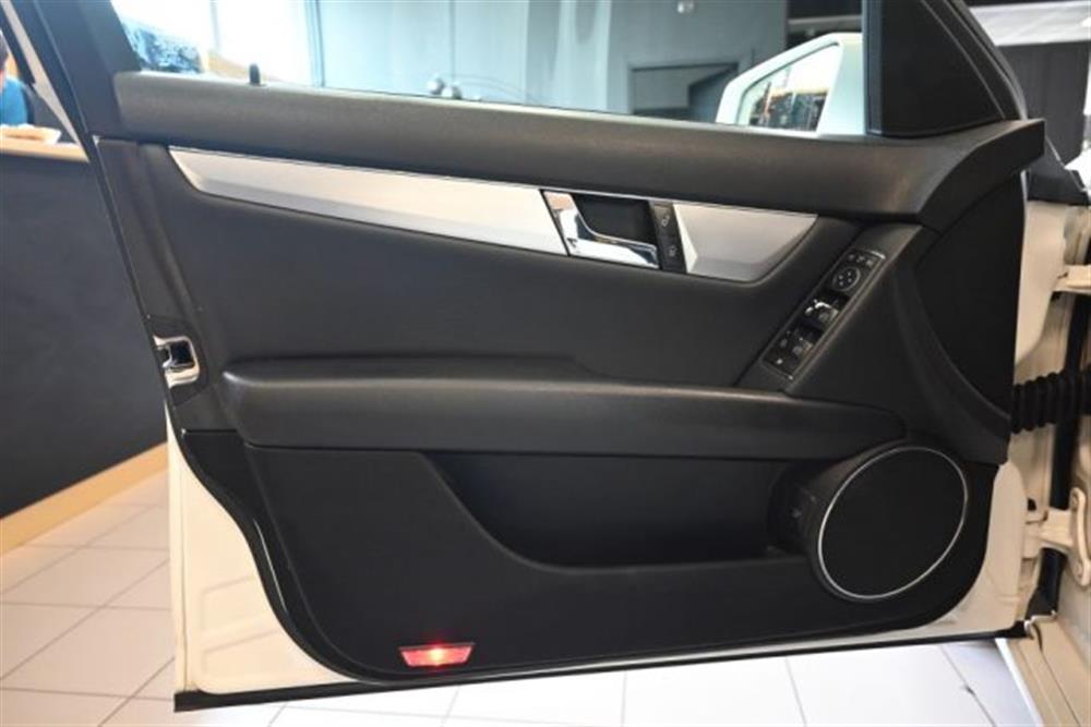 C 200 C 200 CDI BLUEFF. SPORT 13