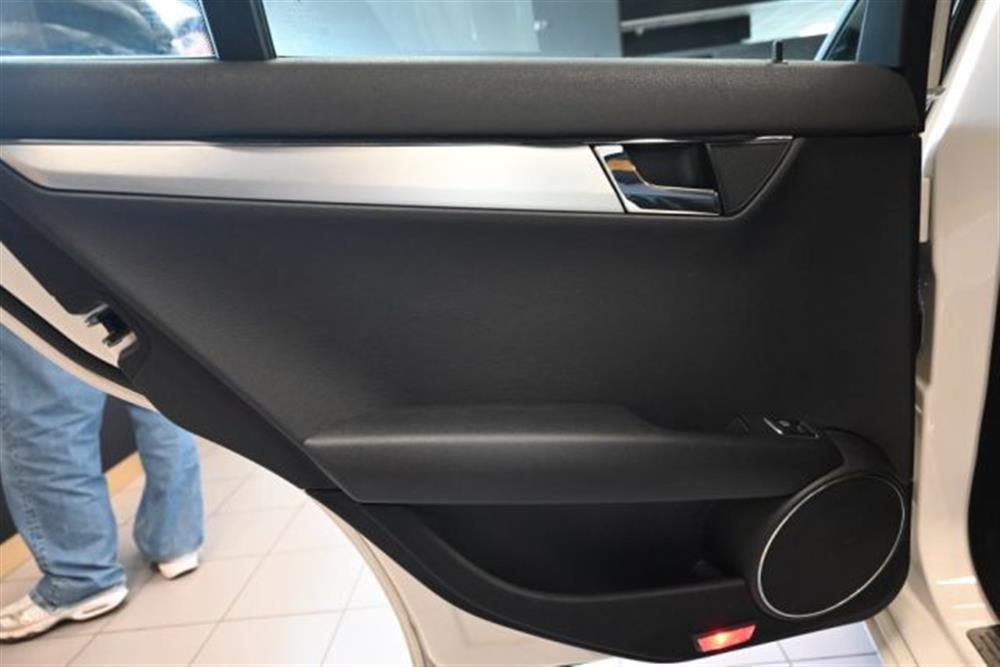 C 200 C 200 CDI BLUEFF. SPORT 13