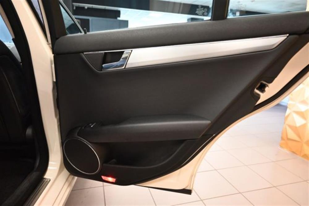 C 200 C 200 CDI BLUEFF. SPORT 13