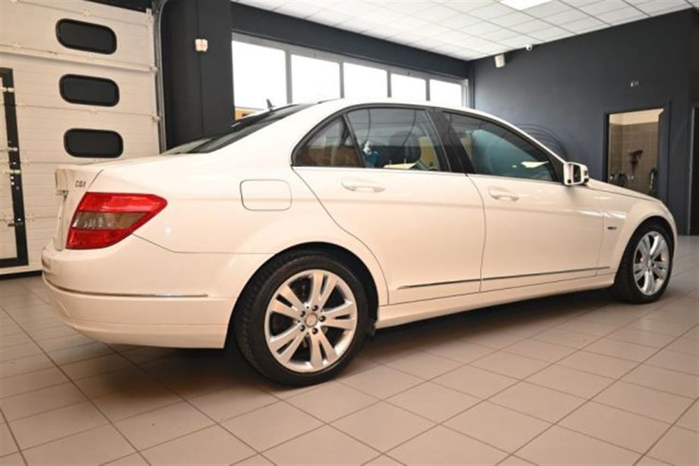 C 200 C 200 CDI BLUEFF. SPORT 13