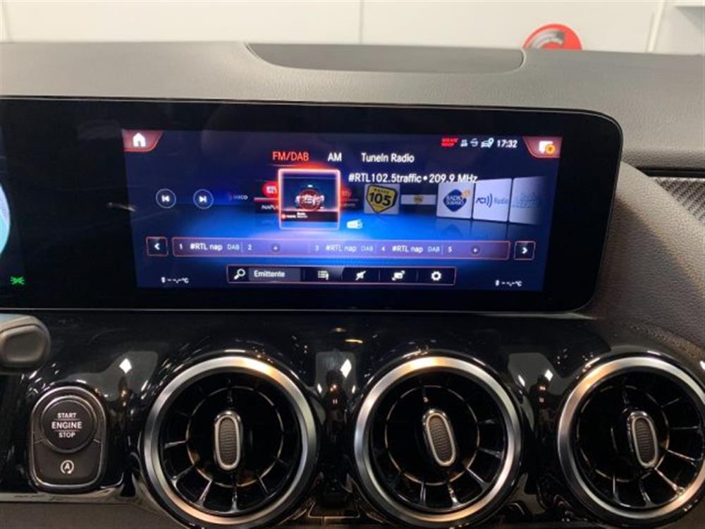 GLA 200 GLA 200 d 4x4 AMG Premium 4M