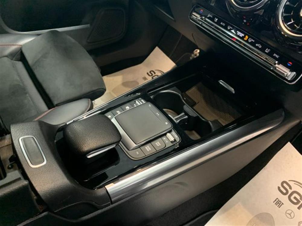 GLA 200 GLA 200 d 4x4 AMG Premium 4M