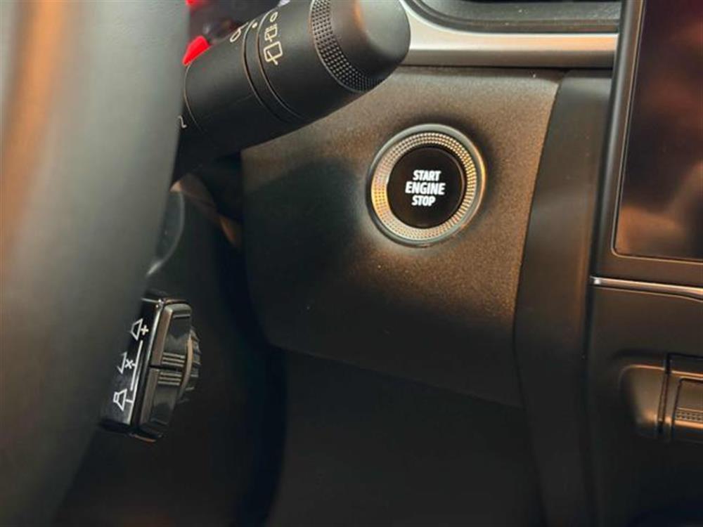 Captur Captur TCe 100 CV GPL 5 por