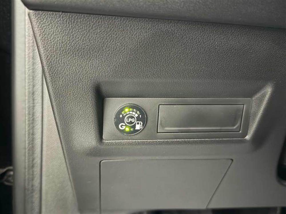 Captur Captur TCe 100 CV GPL 5 por