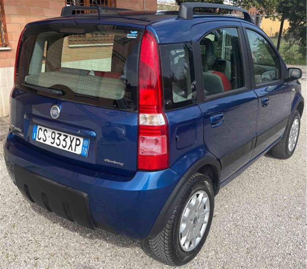 Panda Panda 1.2 4x4 Climbing