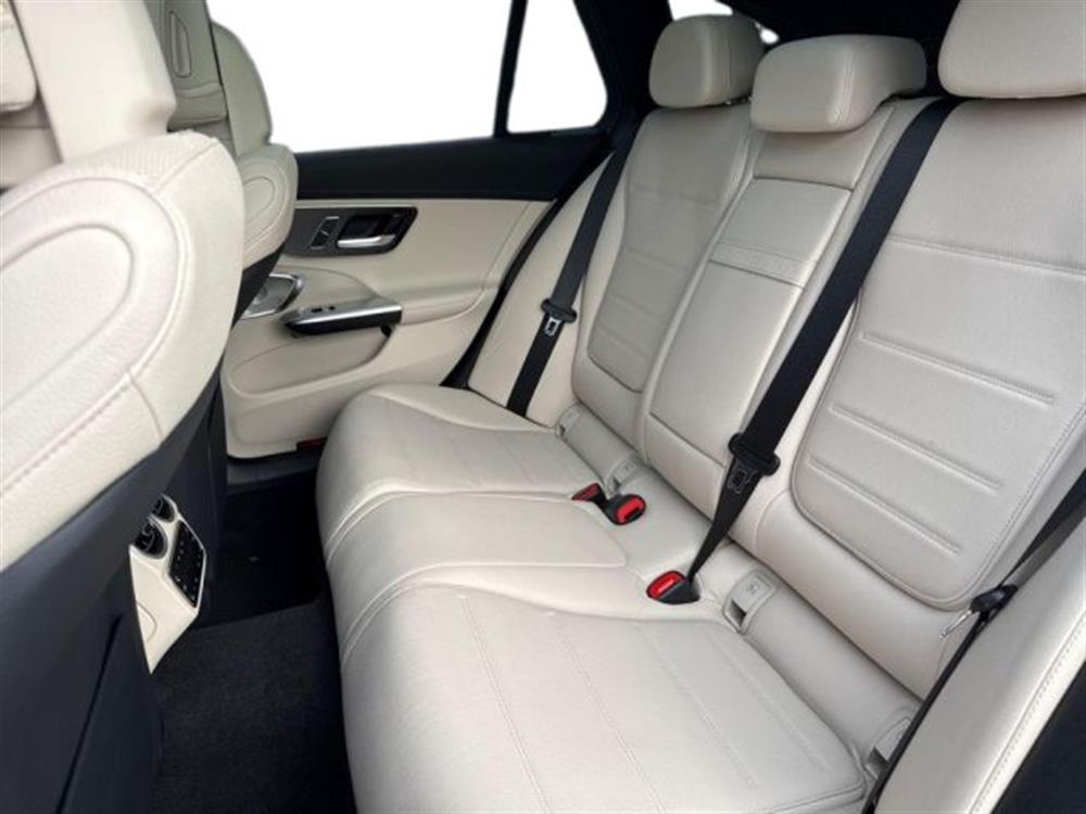 C 220 C 220 d Mild hybrid 4Matic