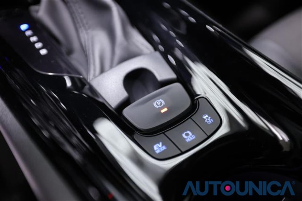 C-HR C-HR 1.8 HYBRID E-CVT TRE