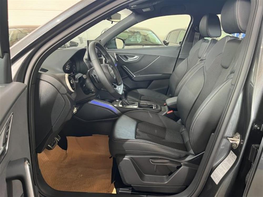 Q2 Q2 35 TDI Stronic S lin