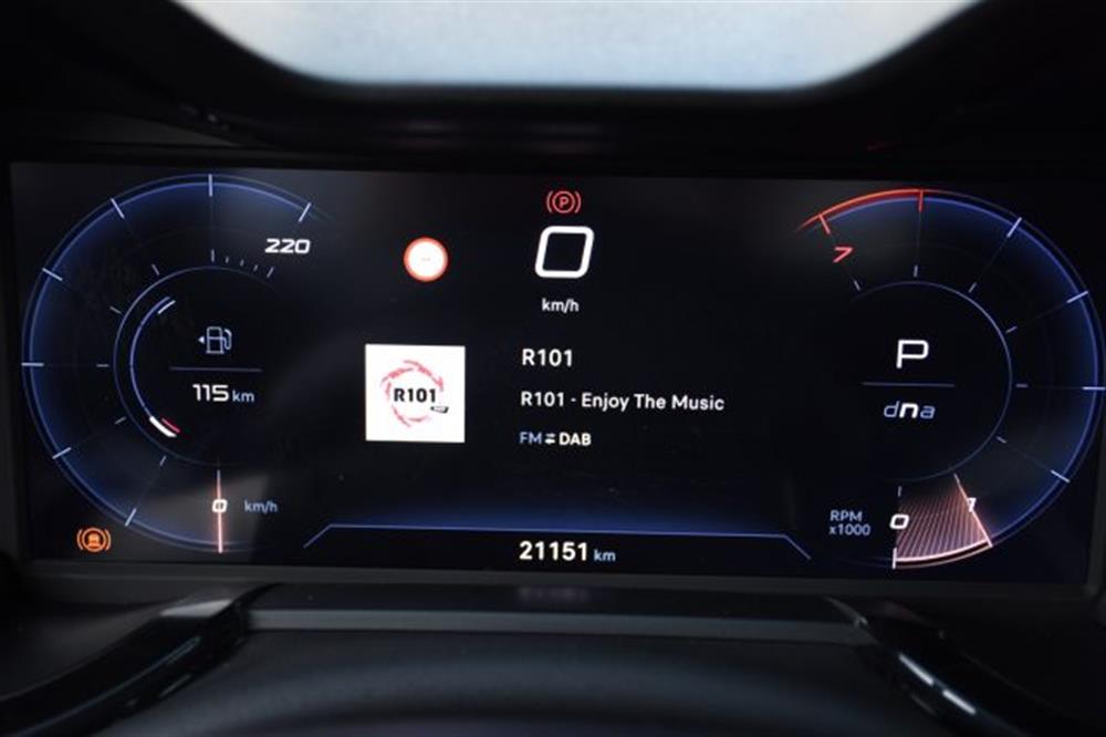 Junior Junior 1.2 136 CV Hybrid eD