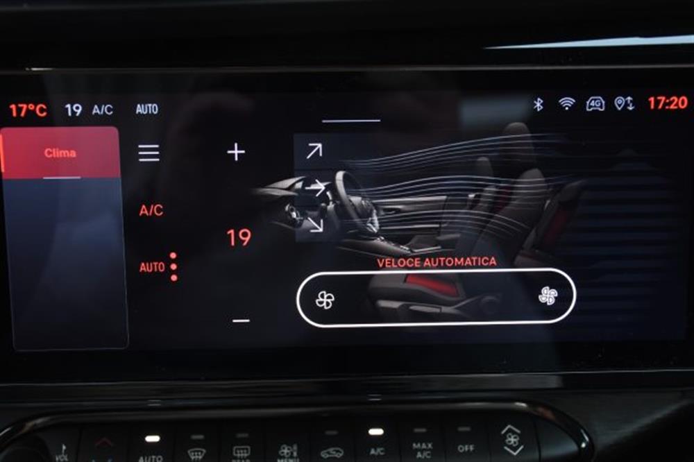 Junior Junior 1.2 136 CV Hybrid eD