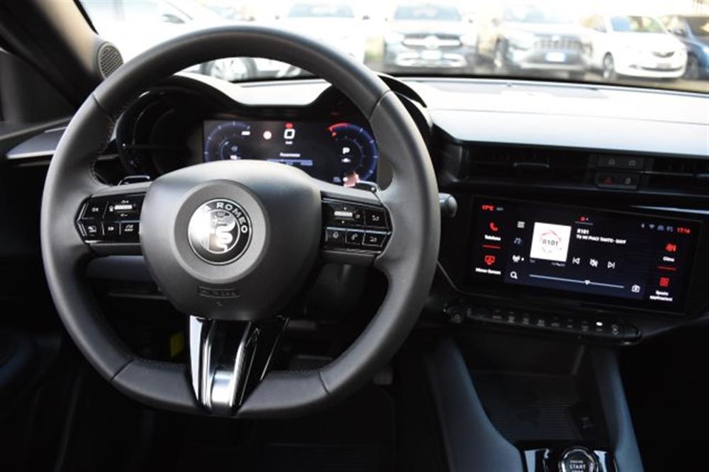 Junior Junior 1.2 136 CV Hybrid eD